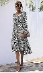Load image into Gallery viewer, Plus Curve Stripe Midi Dresses Fashion Shopping
